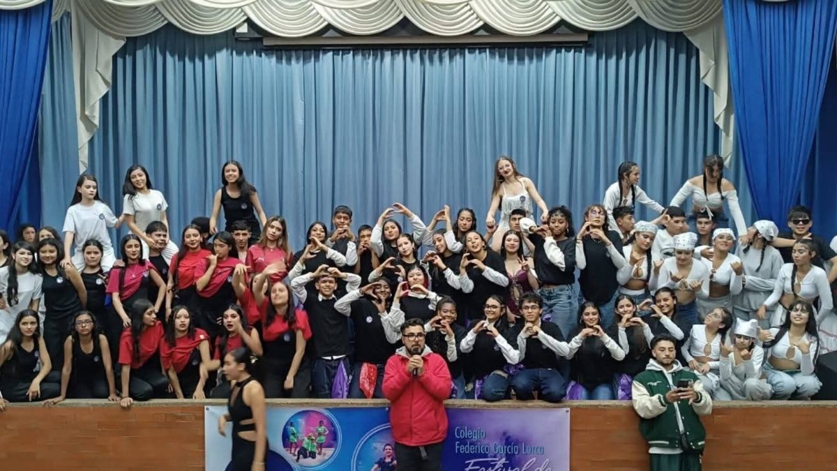Bicampeones Del Festival De Danzas